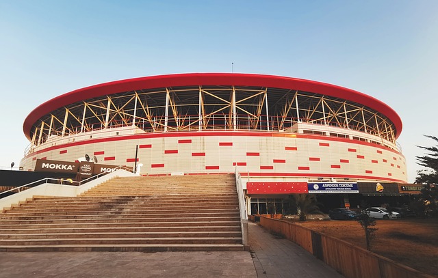 伊朗首艘无 伊朗首艘无